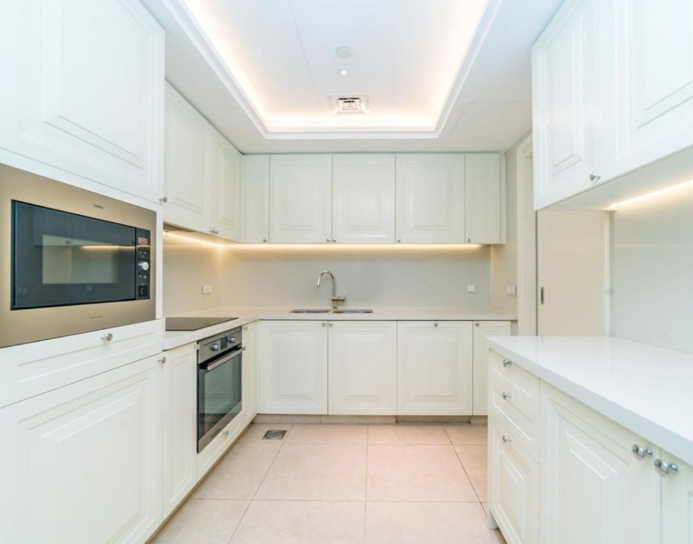 4-Address-Boulevard-downtown-dubai-for-sale-fully-furnished-luxury-apartment-burj-khalifa-view-modern-property-simple-ready-to-move-in-apartments-posh-heights-realty-llc-the-best-real-estate-agent-in-dubai-for-sale-buy-rent-properties-investment-plans-management
