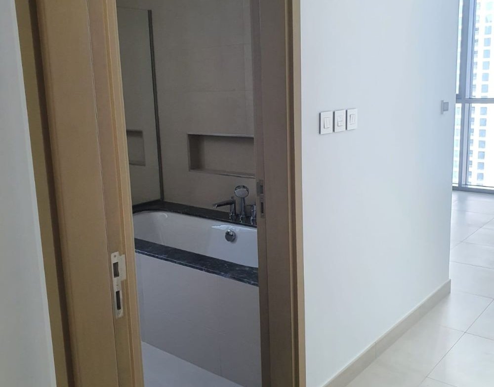 9-Downtown-views-1-dubai-apartment-for-sale-best-real-estate-agent-in-dubai-luxury-high-floor-zaabeel-views-2-bed-room-rented-short-term-property-management-sale-rent-united-arab-emirates